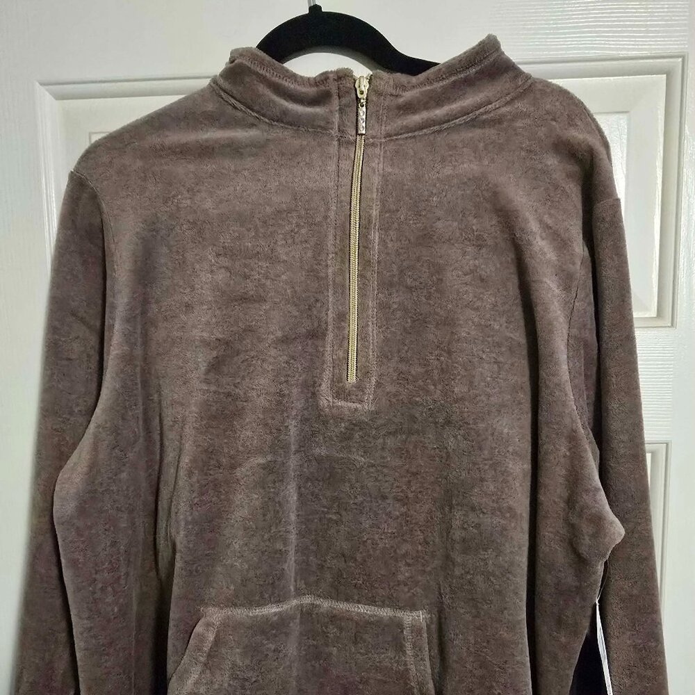 Catherines Zip Up Top
